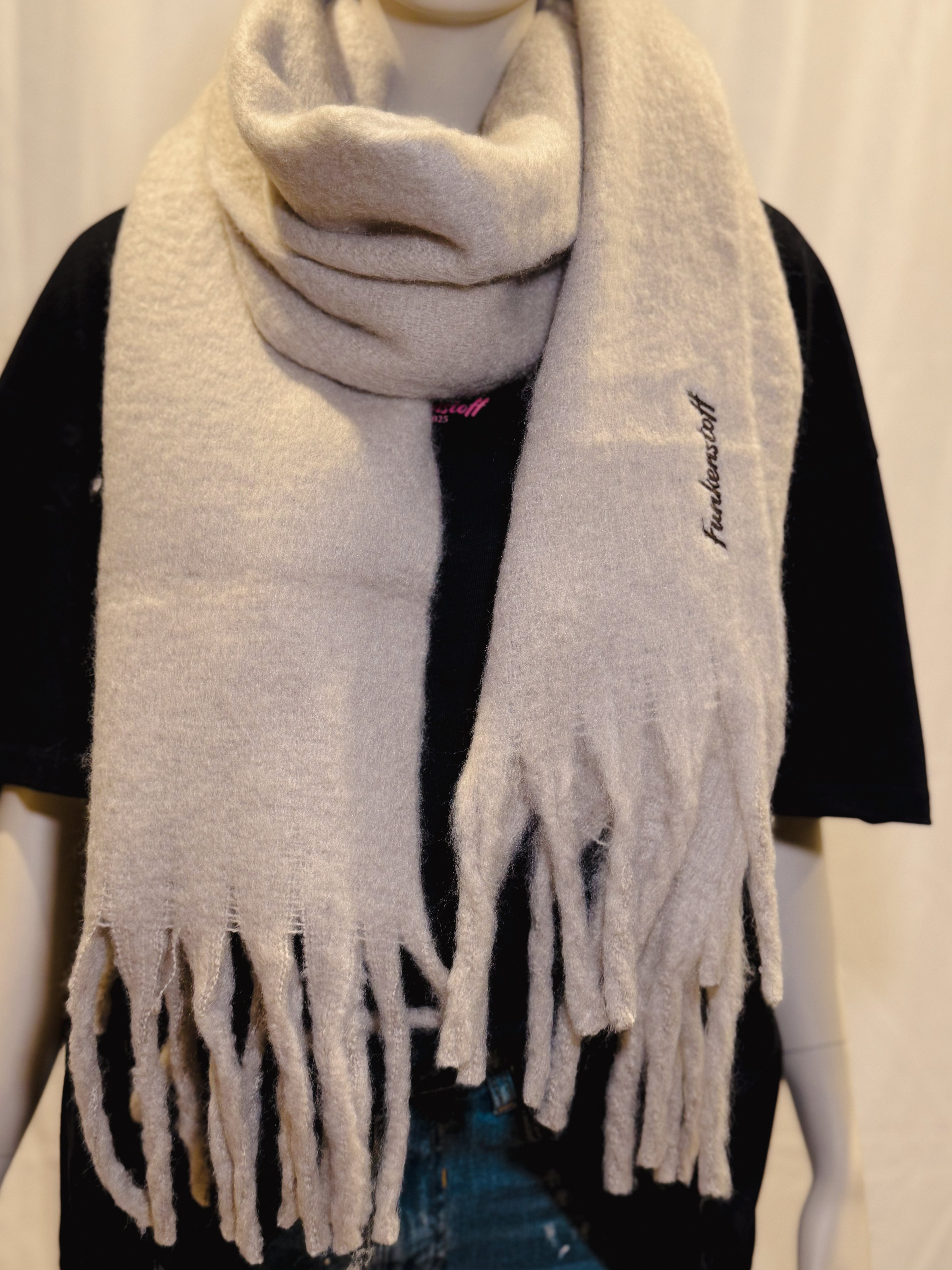 Funkenstoff Fluffy Scarf - Oversize Winterschal Unisex